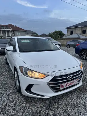 Hyundai Elantra 2018 White
