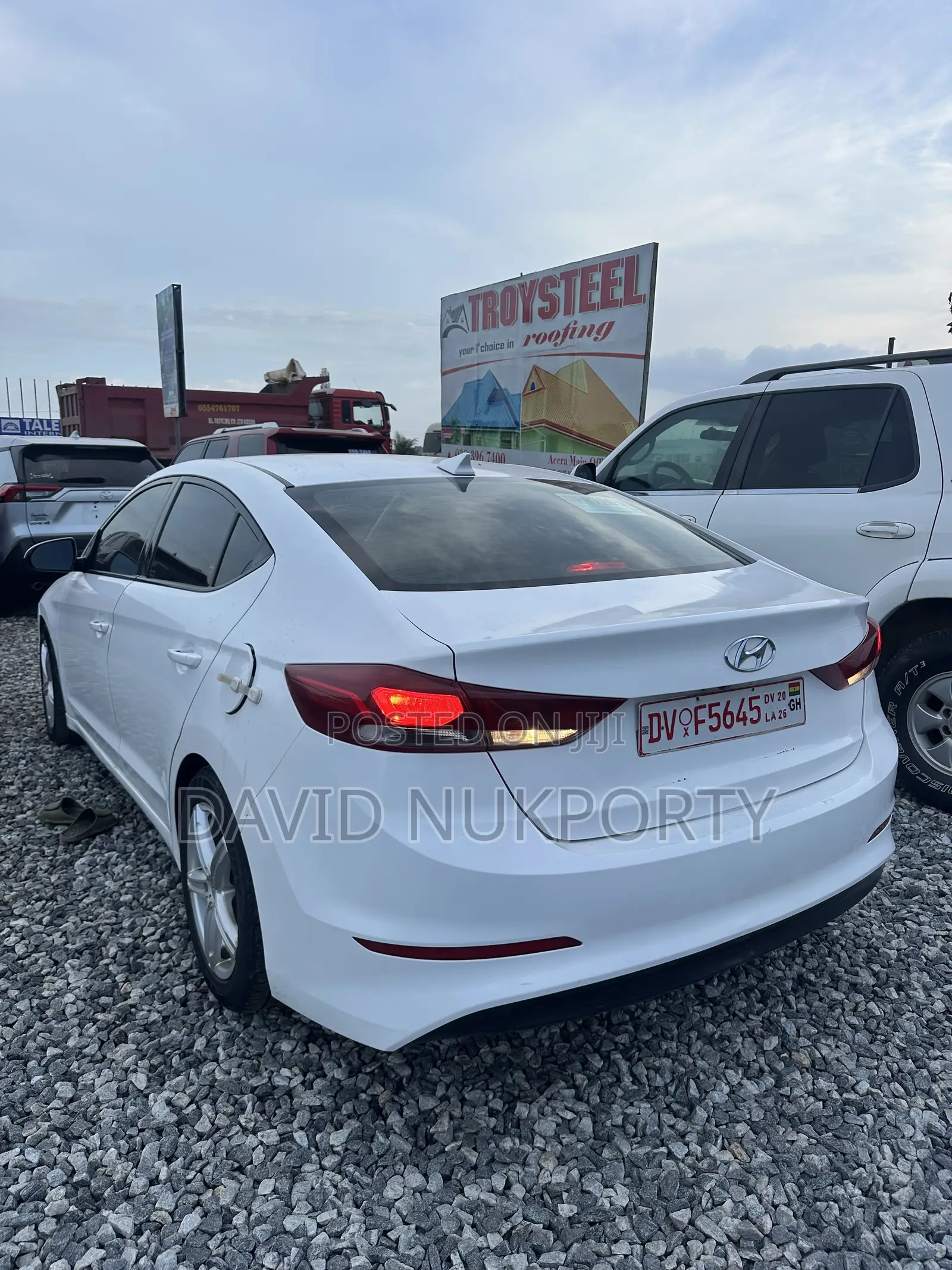 Hyundai Elantra 2018 White
