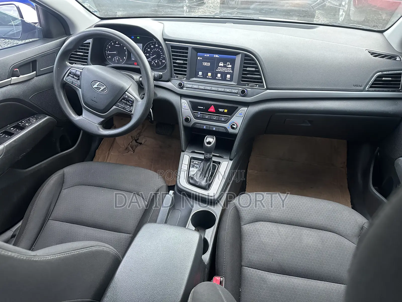 Hyundai Elantra 2018 White