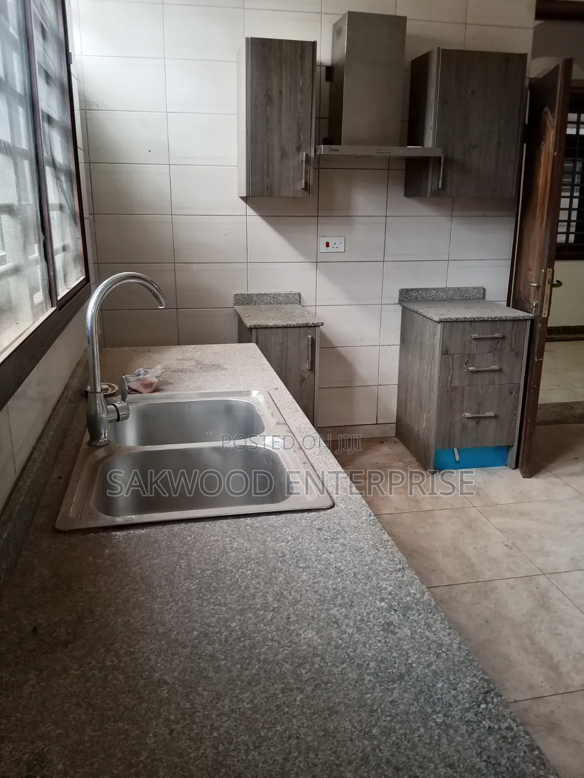 3bdrm Apartment in Sakwood Estate, Market for rent