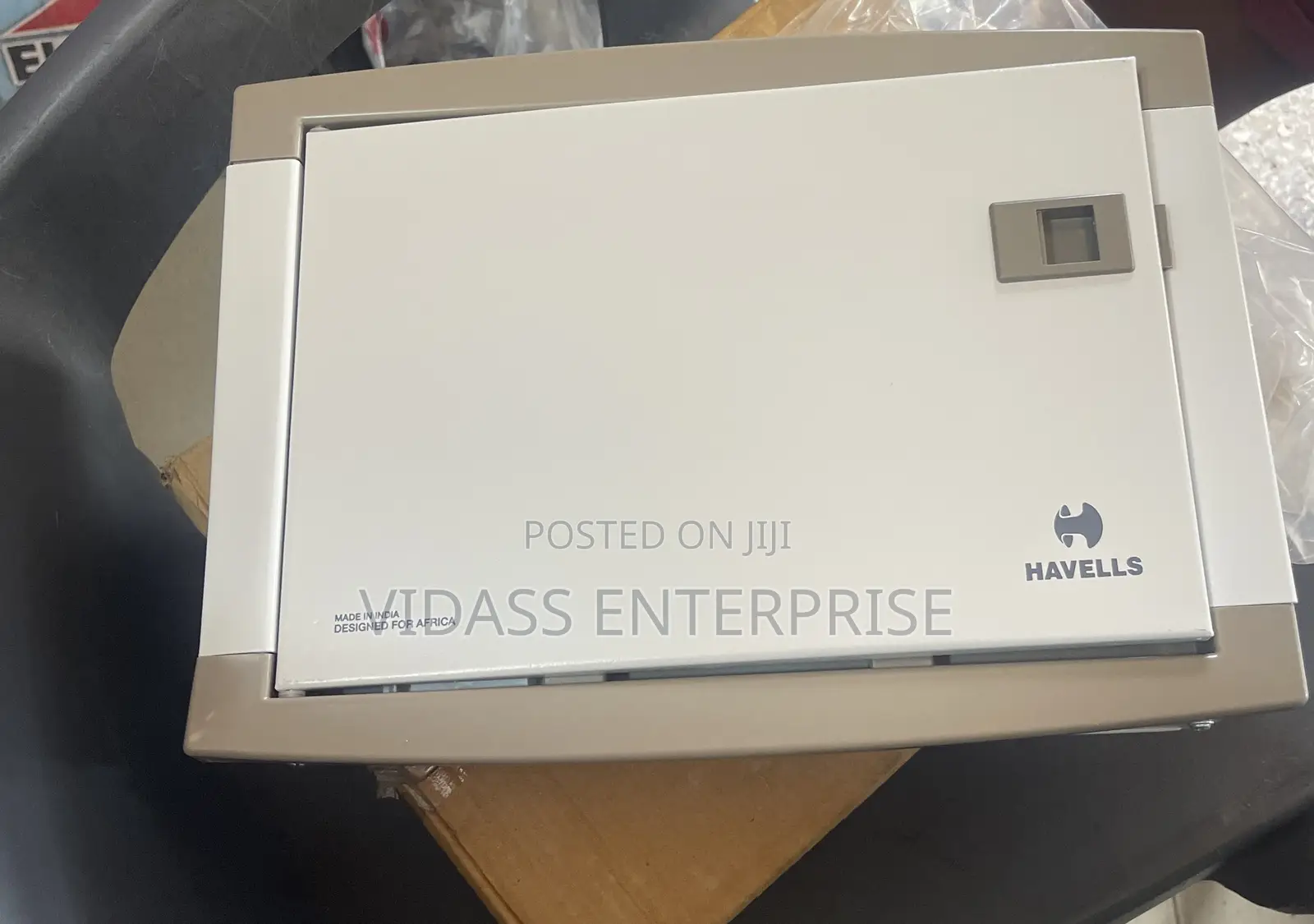 8 Way Single Phase Distribution Board Havell