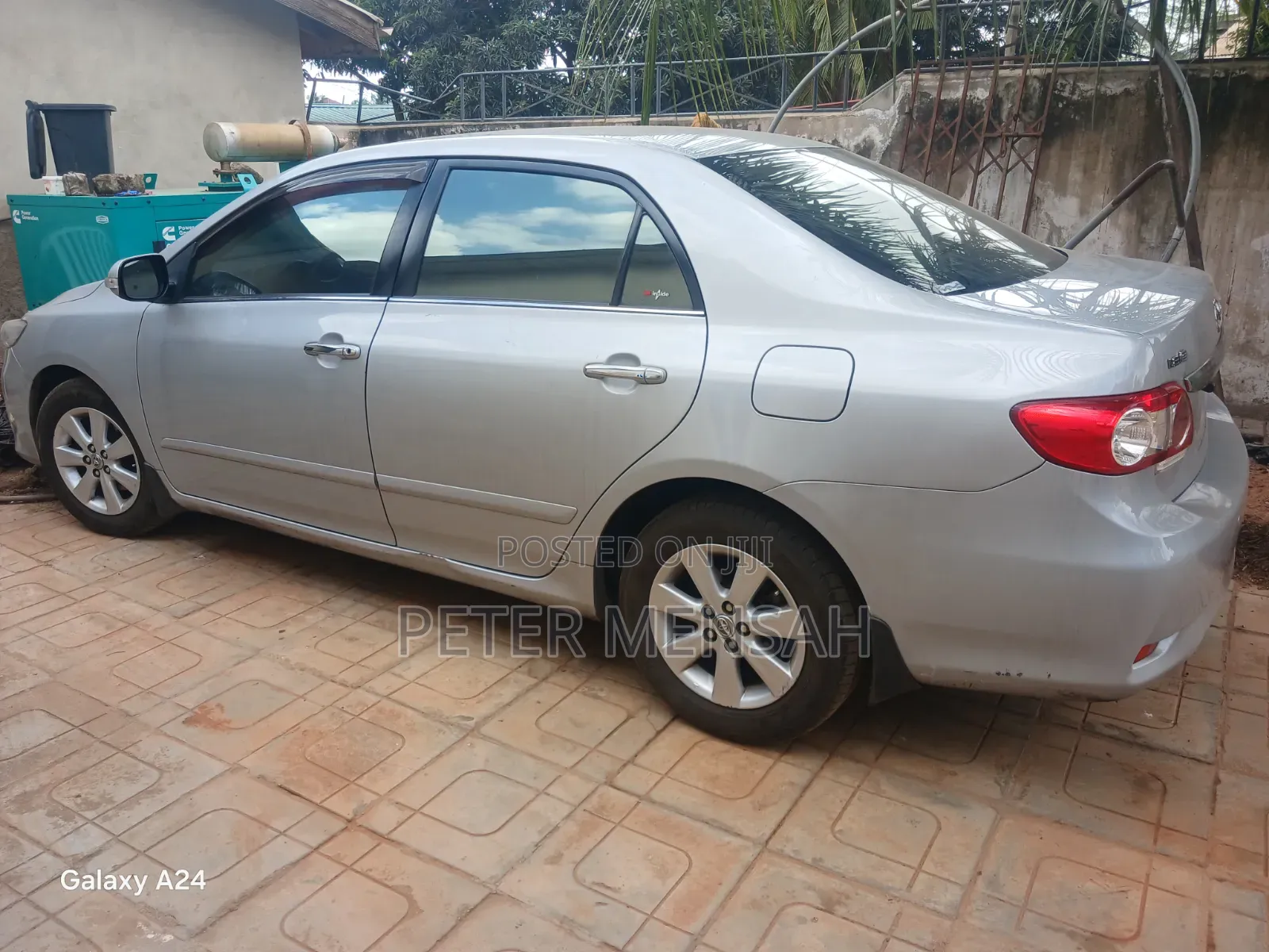 Toyota Corolla Altis 2013 Silver