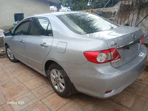 Toyota Corolla Altis 2013 Silver