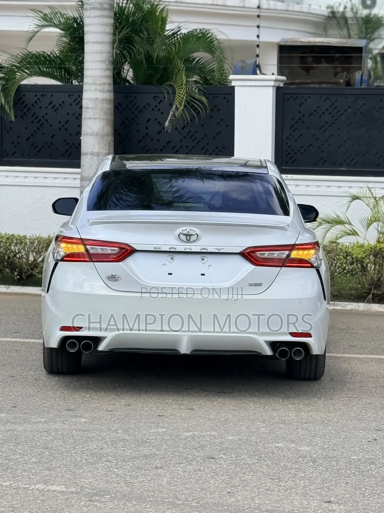 Toyota Camry XSE FWD (2.5L 4cyl 8AM) 2018 White