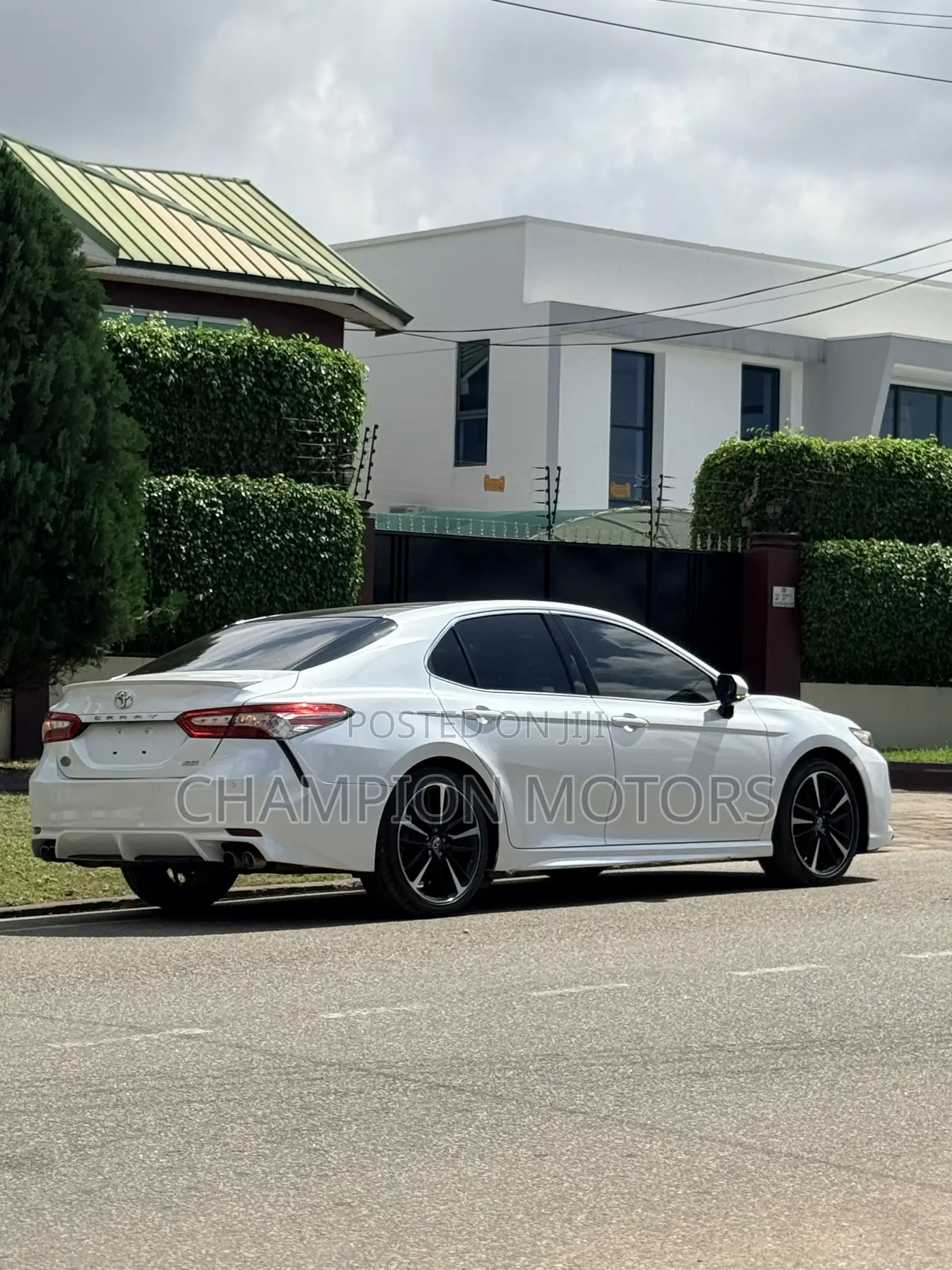 Toyota Camry XSE FWD (2.5L 4cyl 8AM) 2018 White