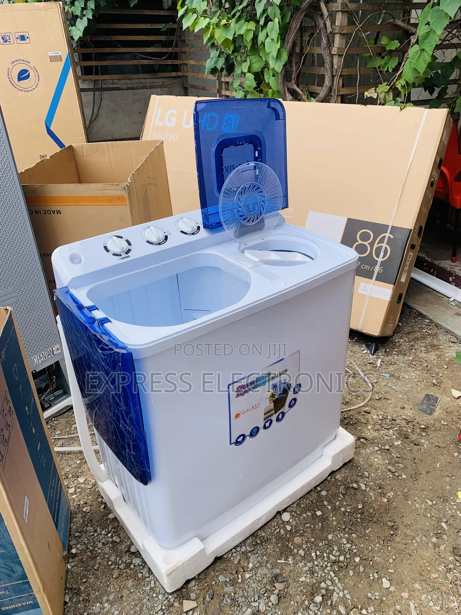 Lovely New White Galaxy 13kg Topload Twintub