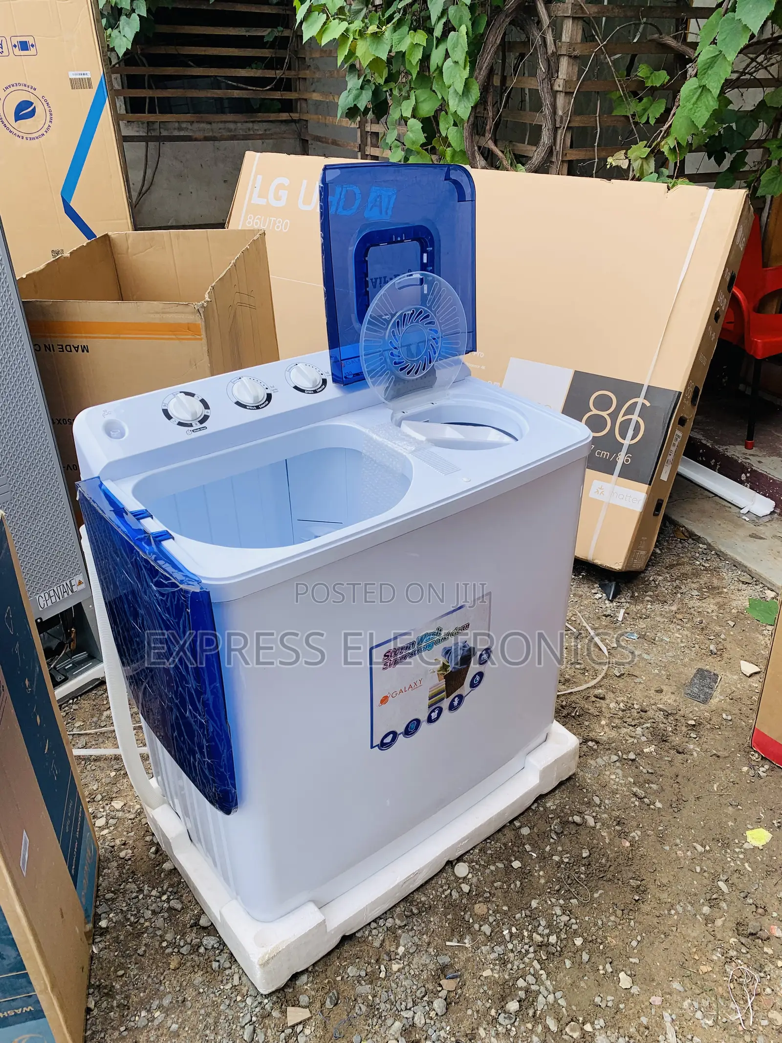 Lovely New White Galaxy 13kg Topload Twintub
