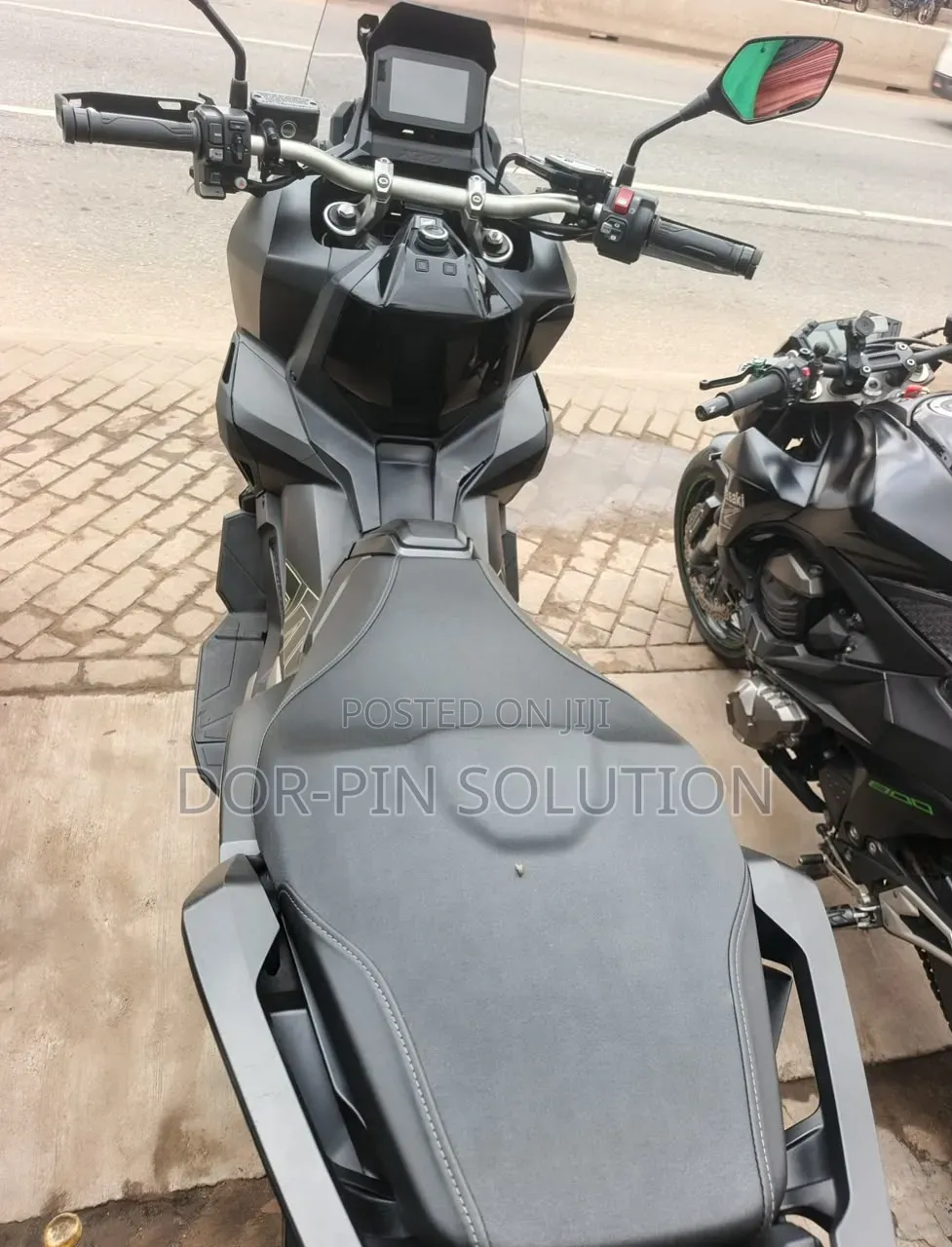 Honda 2024 Black