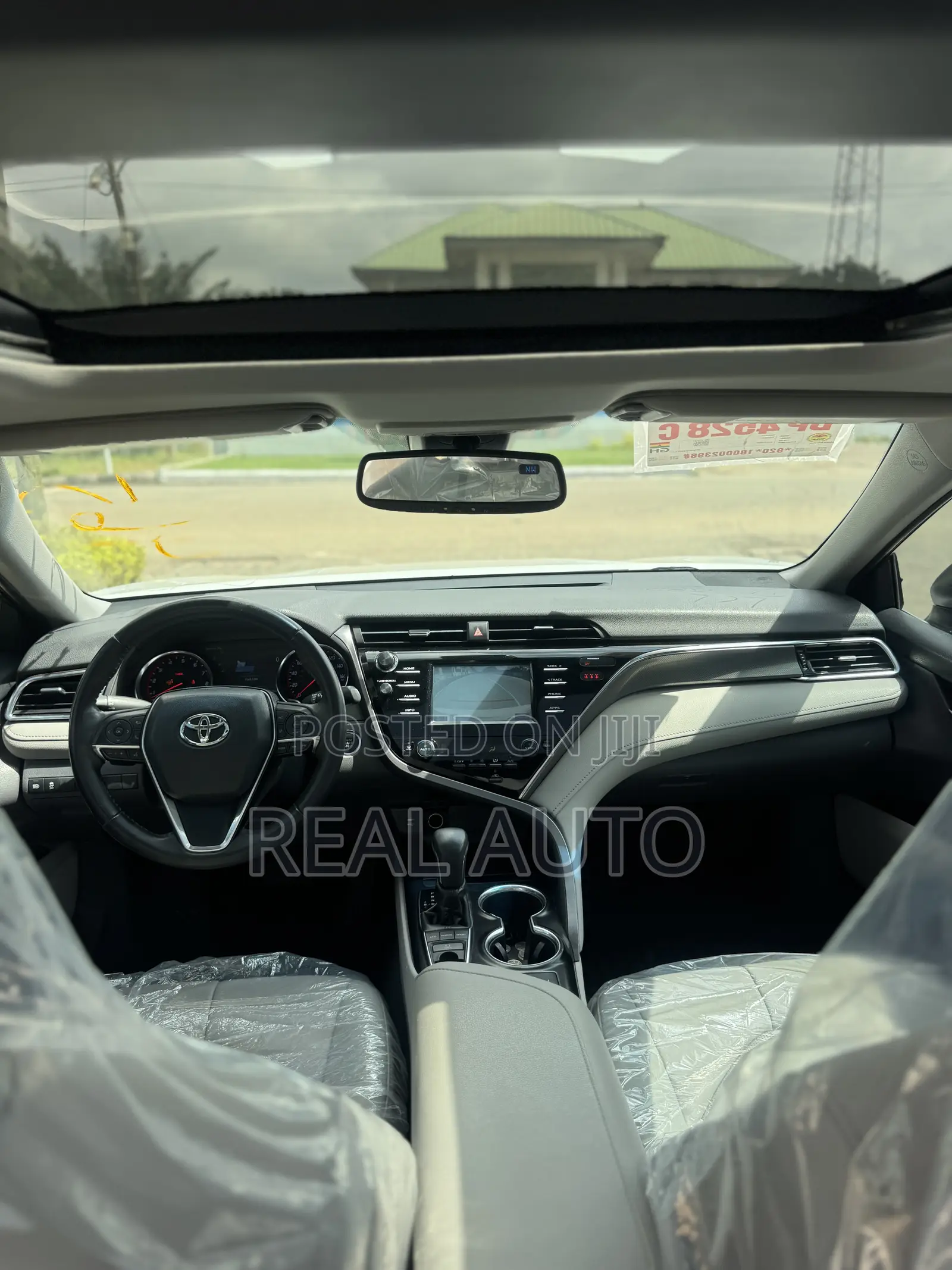 Toyota Camry XSE FWD (2.5L 4cyl 8AM) 2018 White
