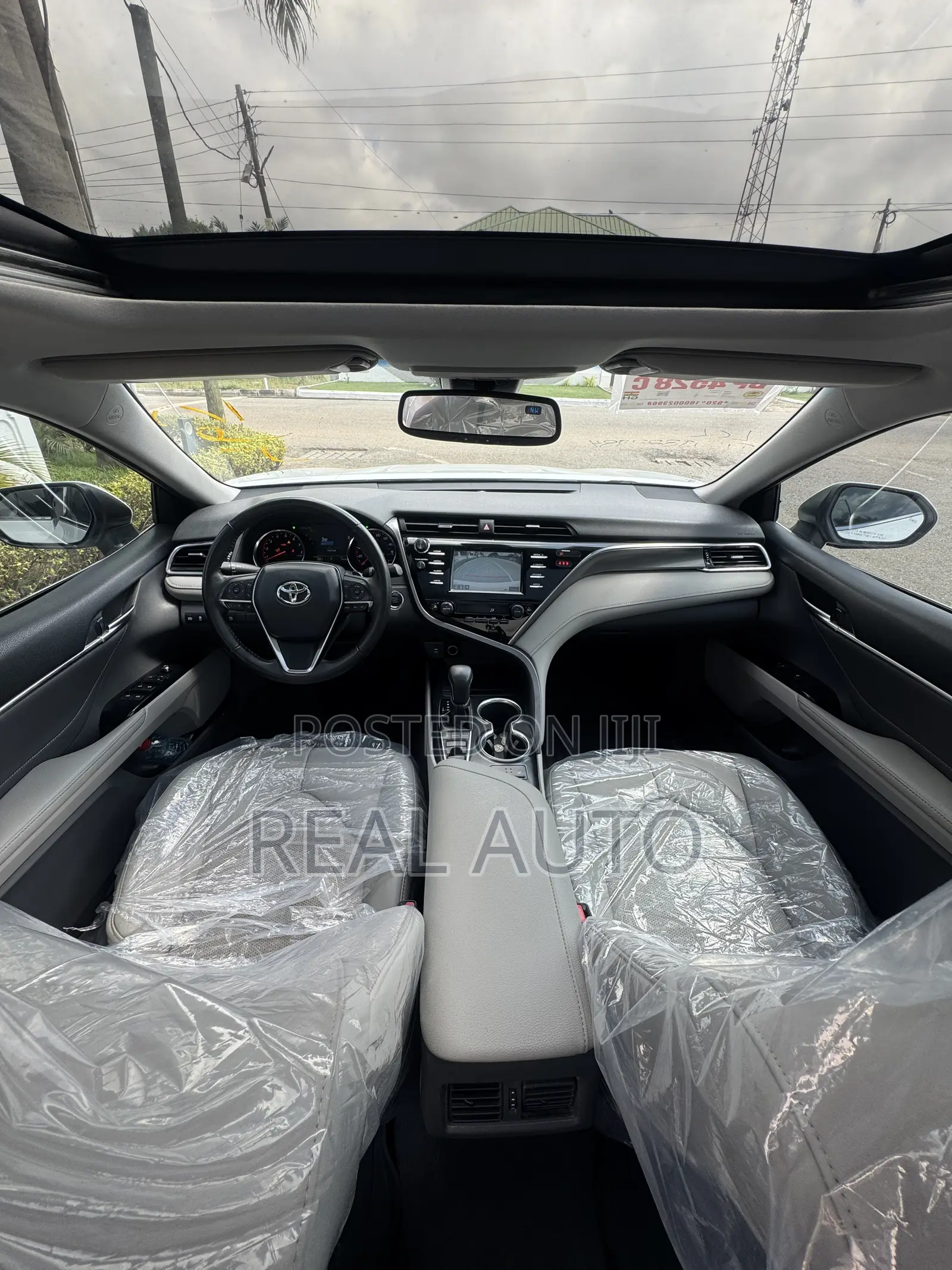 Toyota Camry XSE FWD (2.5L 4cyl 8AM) 2018 White