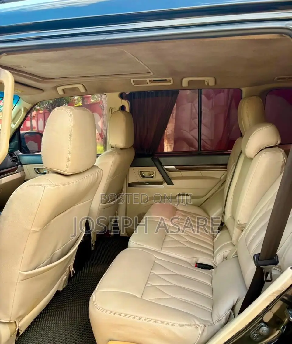 Mitsubishi Pajero 2016 Black