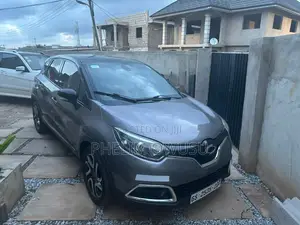 Renault Captur 1.5 Diesel FWD 2016 Gray