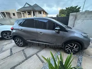 Renault Captur 1.5 Diesel FWD 2016 Gray
