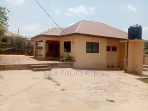 2bdrm House in Kwabenya for rent