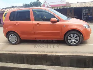 Mazda Demio 2006 Gold