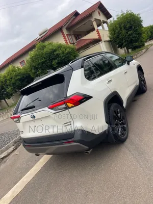 Toyota RAV4 Limited AWD 2020 Pearl