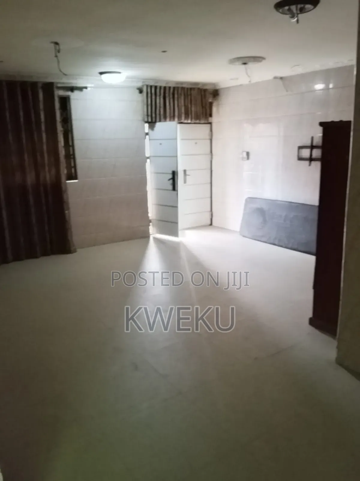1bdrm Apartment in Estate Agency, Baatsona Total for rent