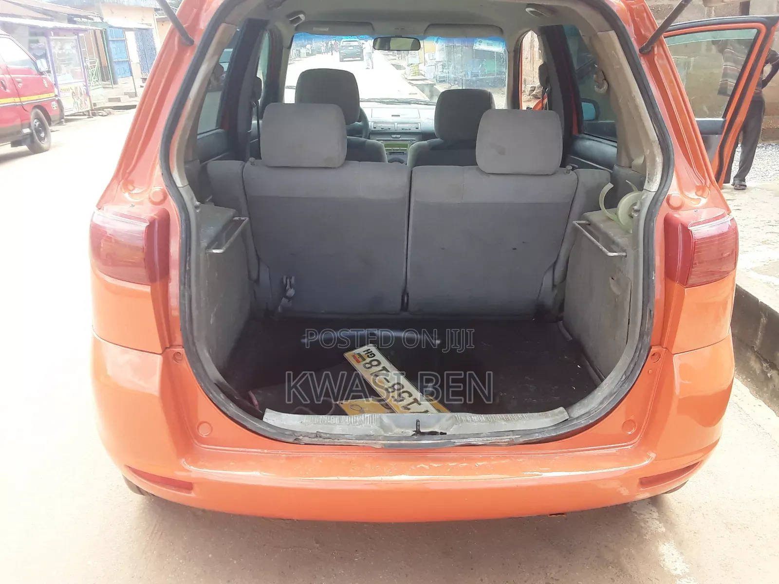Mazda Demio 2006 Gold
