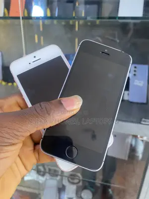 Apple iPhone SE 128 GB Gold