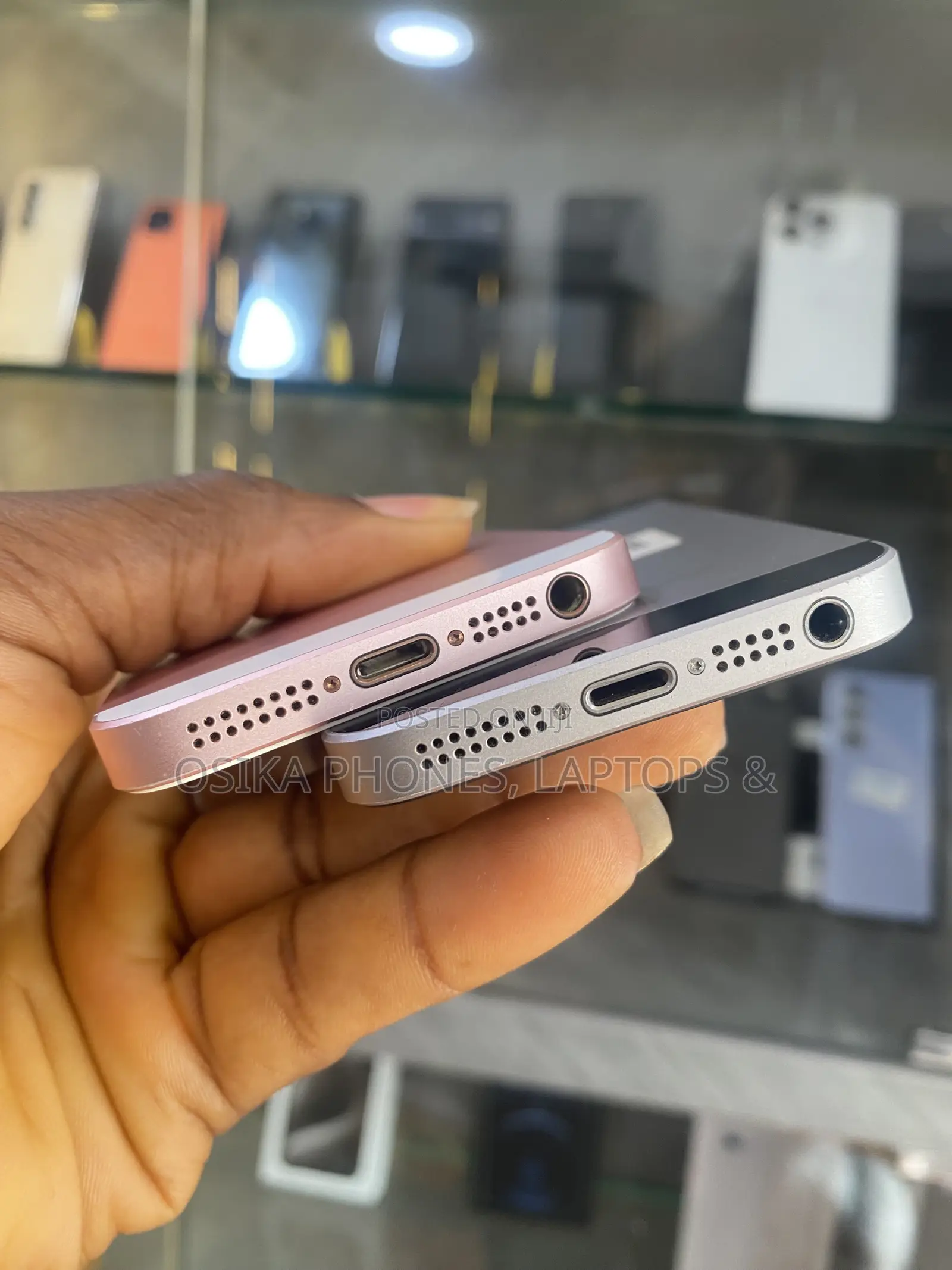 Apple iPhone SE 128 GB Gold