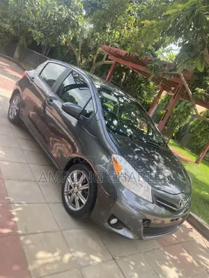 Toyota Yaris 2012 Gray