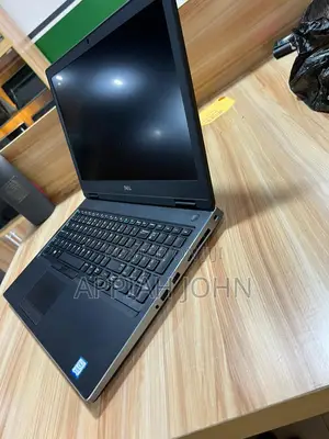 Laptop Dell Precision 7530 16GB Intel Core i7 SSD 512GB