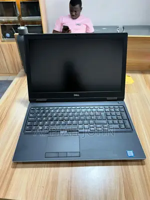 Laptop Dell Precision 7530 16GB Intel Core i7 SSD 512GB