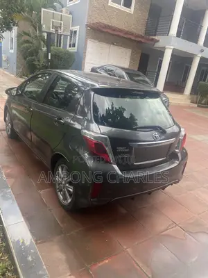 Toyota Yaris 2012 Gray