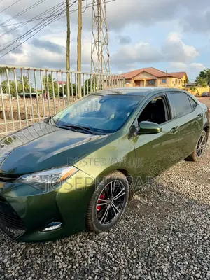 Toyota Corolla 2018 Green