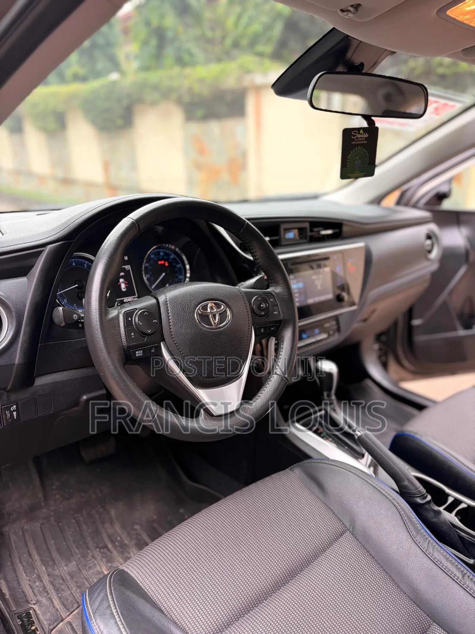 Toyota Corolla SE (1.8L 4cyl 2A) 2018 Gray