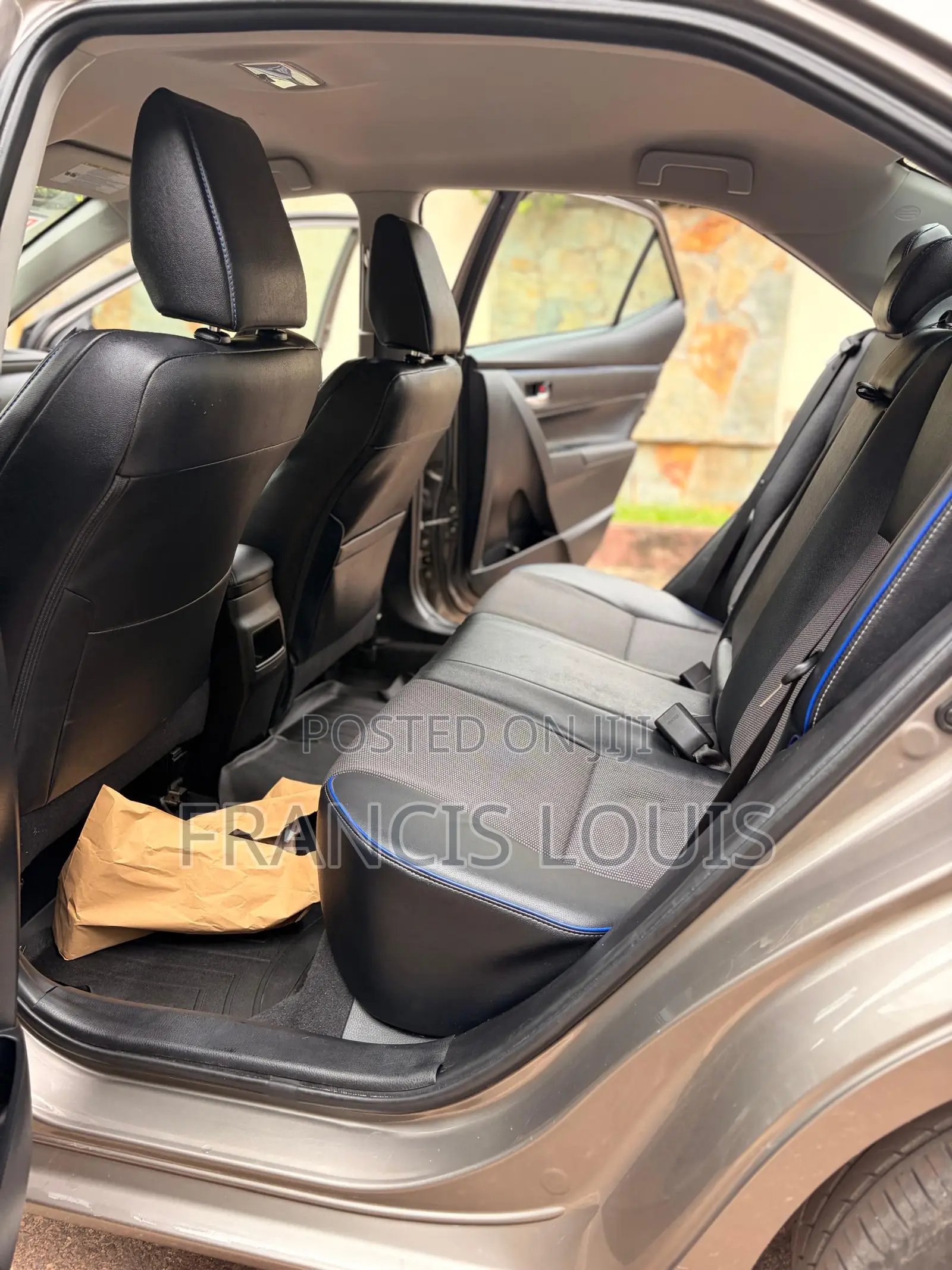 Toyota Corolla SE (1.8L 4cyl 2A) 2018 Gray