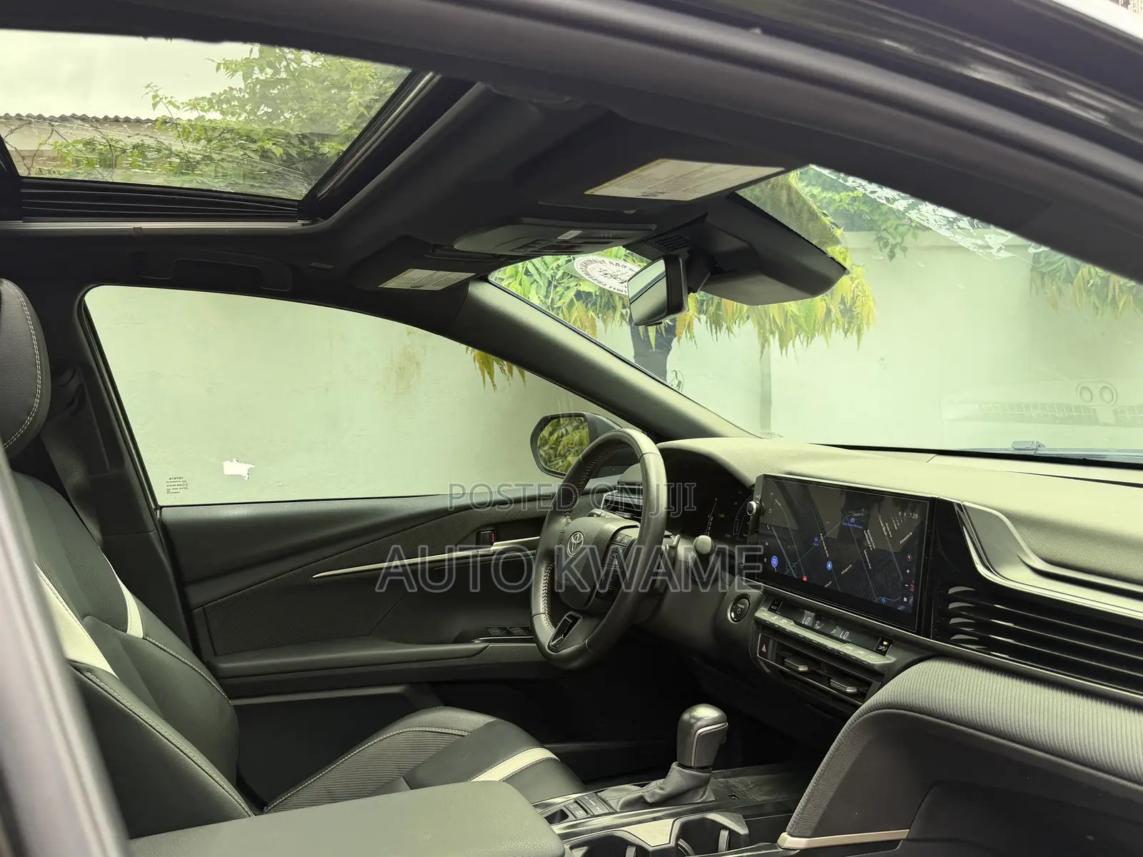 Toyota Camry SE 2025 Black