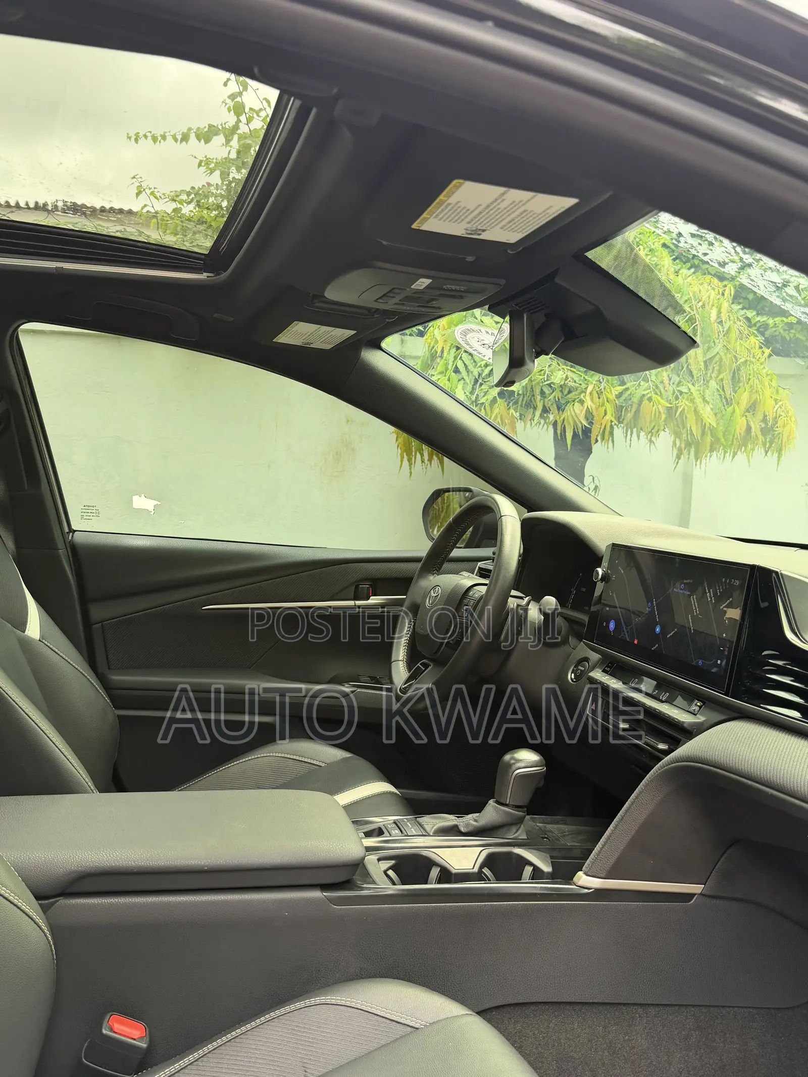 Toyota Camry SE 2025 Black