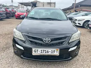 Toyota Corolla LE 4dr Sedan (1.8L 4cyl 4A) 2013 Black