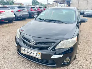 Toyota Corolla LE 4dr Sedan (1.8L 4cyl 4A) 2013 Black