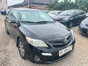 Toyota Corolla LE 4dr Sedan (1.8L 4cyl 4A) 2013 Black
