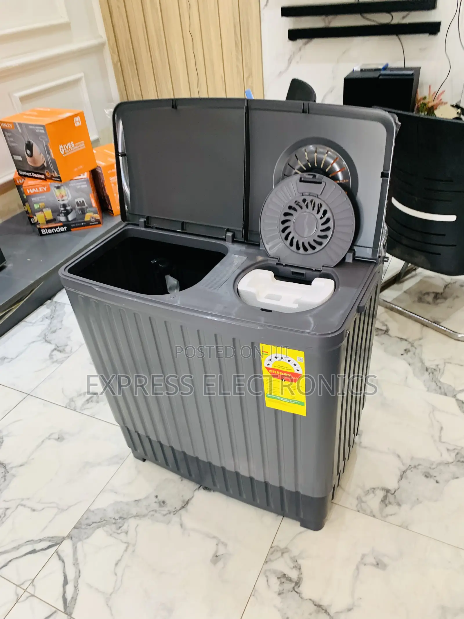Text 19GiG for the New Black Nasco 8kg Topload Twintub Wm