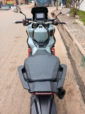 Honda 2023 Gray