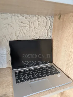 Laptop HP EliteBook 830 G7 8GB Intel Core i5 SSD 256GB