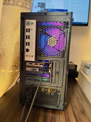 Desktop Computer 16GB Intel Xeon HDD+SSD 750GB