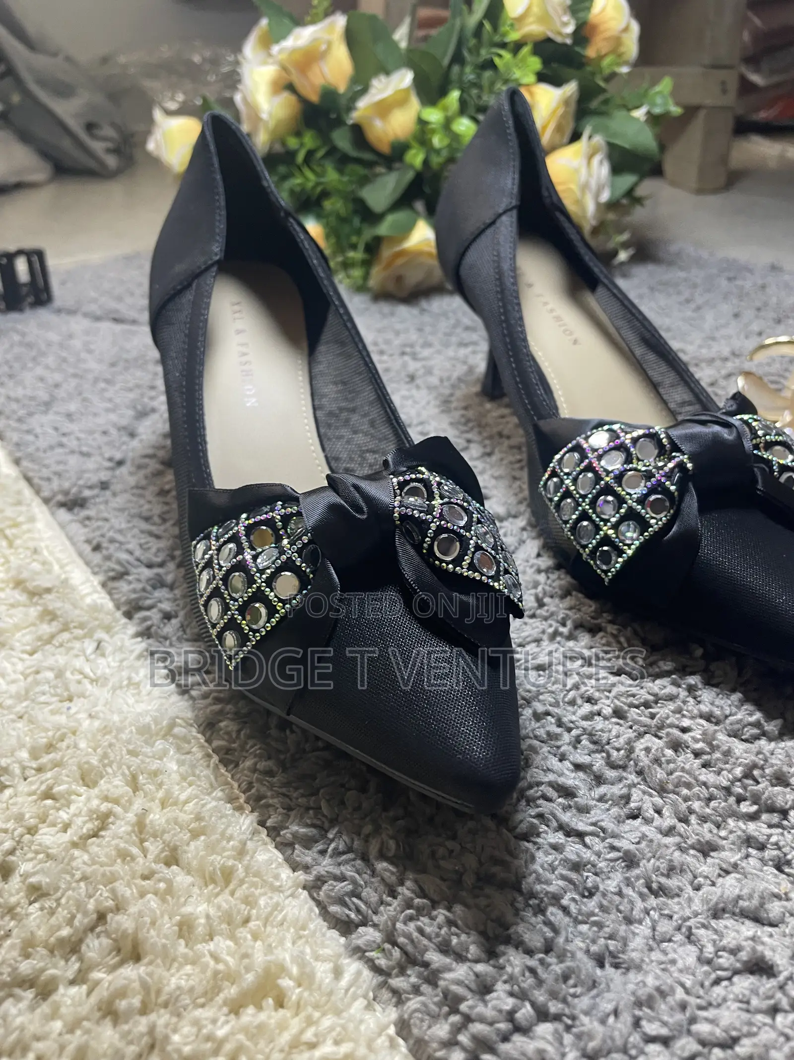 Elegant Mesh Bow Kitten Heel