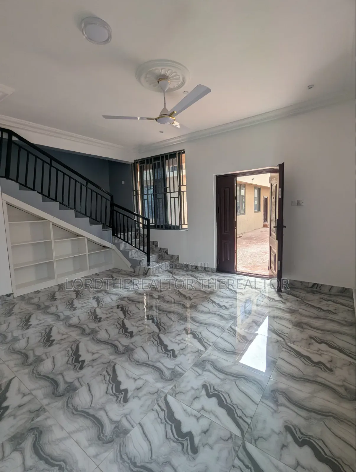 2bdrm Apartment in Olebu for rent