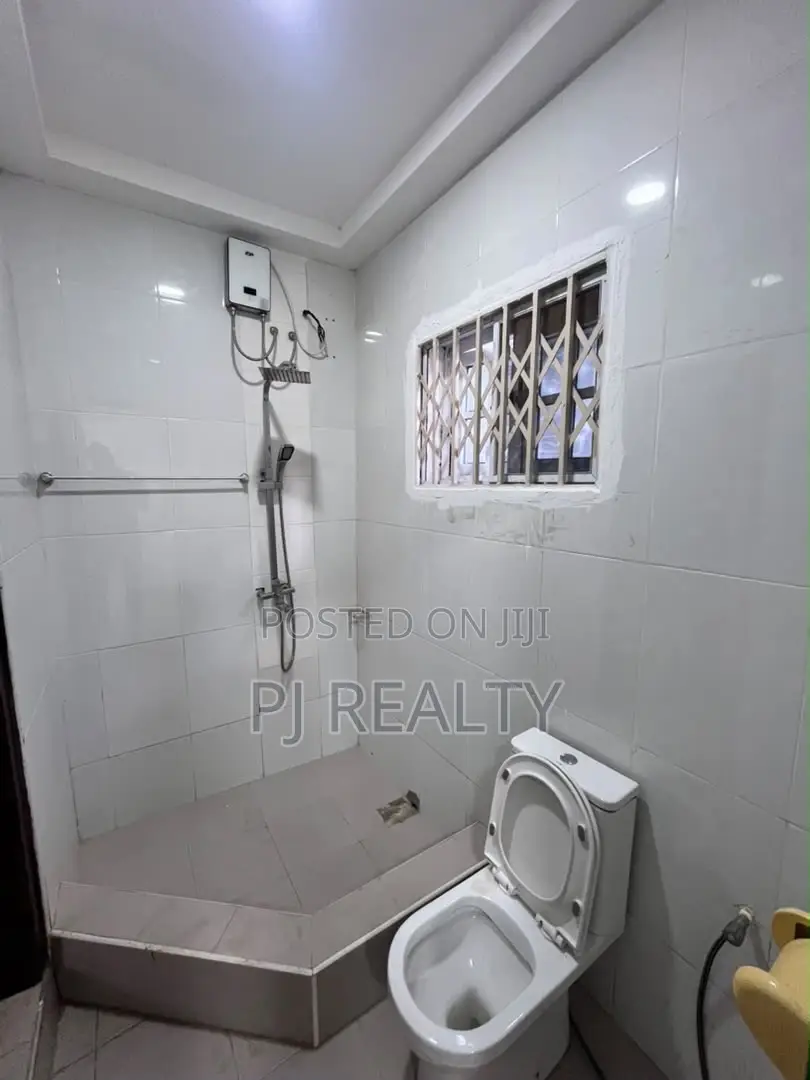 2bdrm Apartment in East Legon for rent