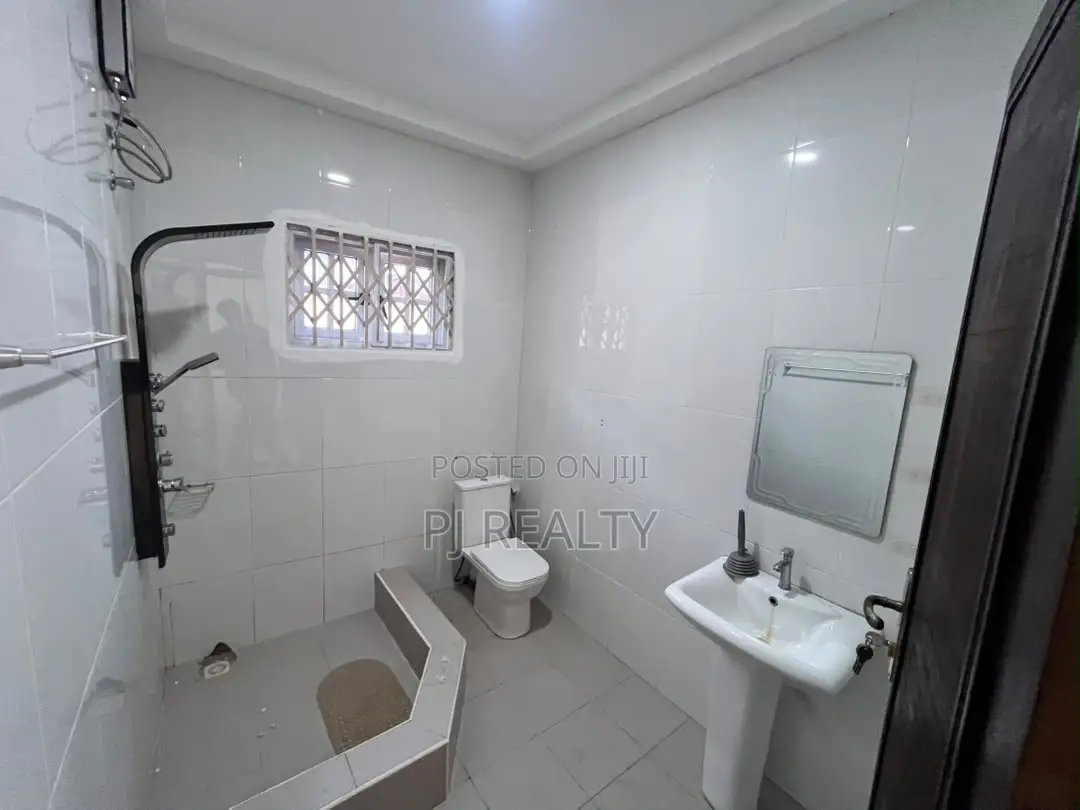 2bdrm Apartment in East Legon for rent