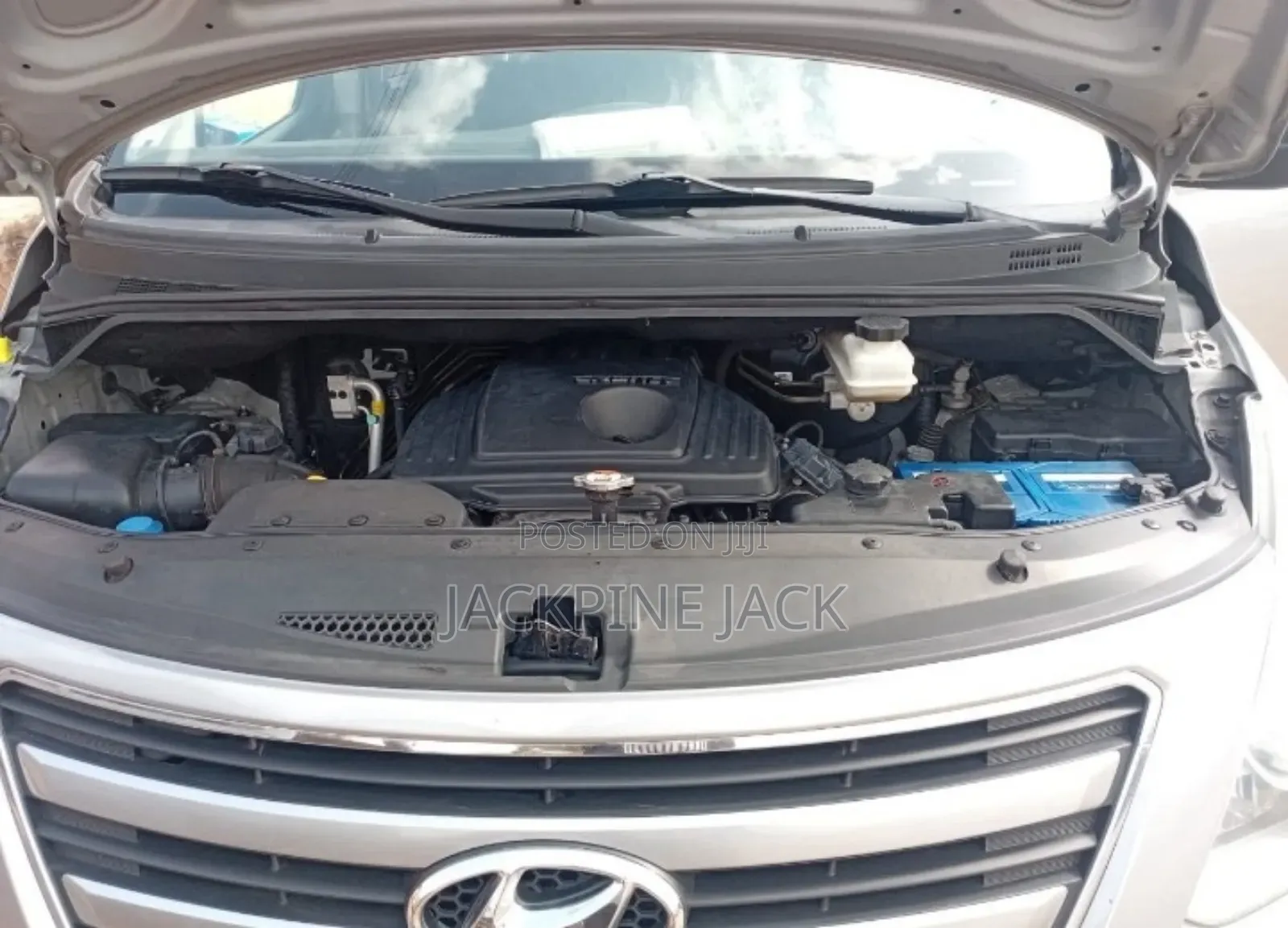 Hyundai H1 2015 Silver