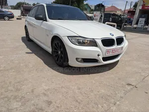 BMW 3 Series 2011 White