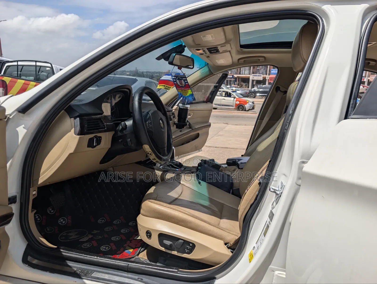 BMW 3 Series 2011 White