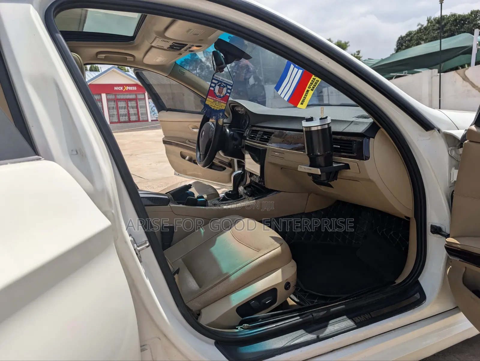BMW 3 Series 2011 White