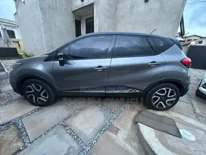 Renault Captur 1.5 Diesel FWD 2016 Gray