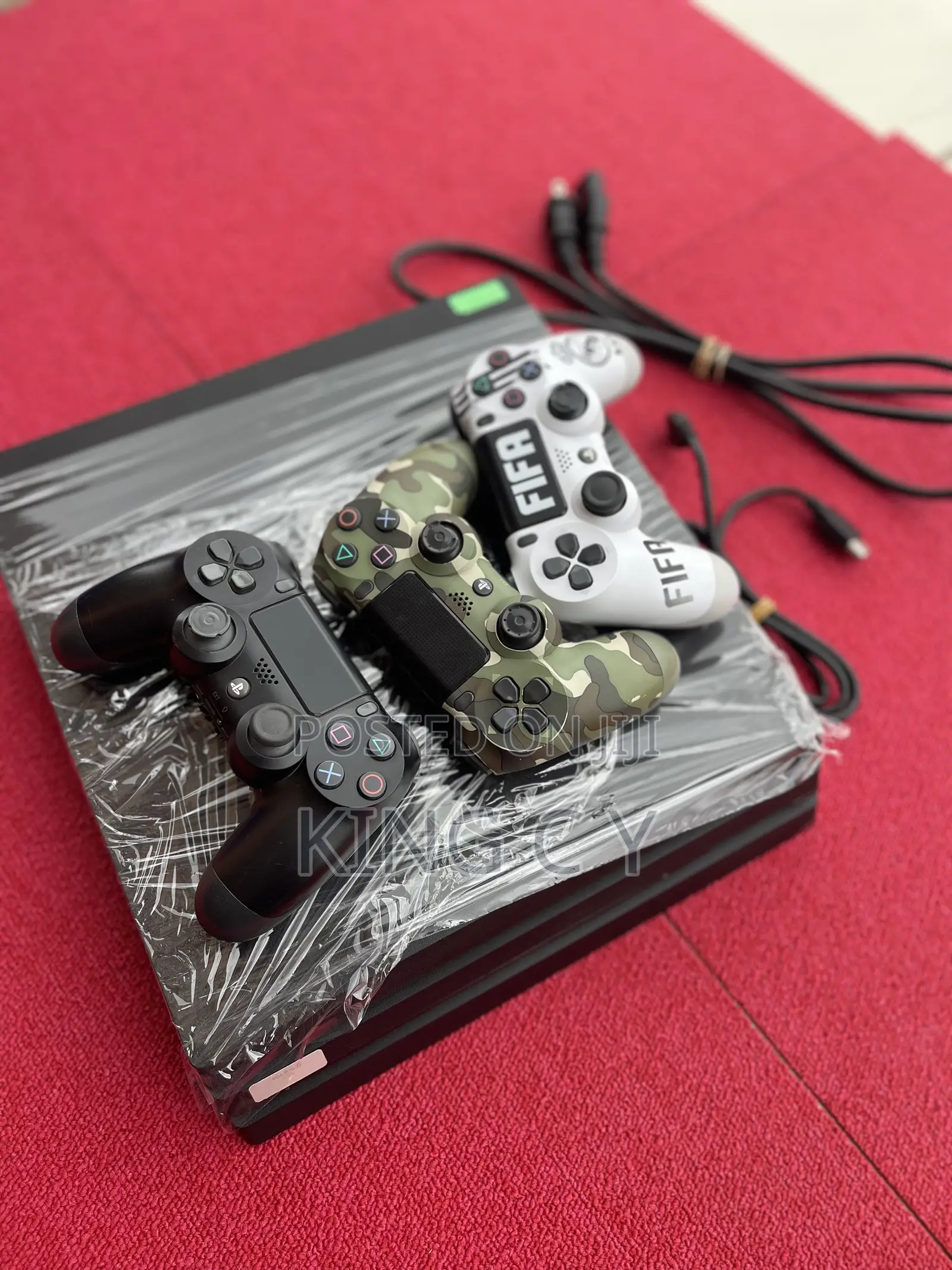 PlayStation 4pro, Jailbreak. With 13 Games